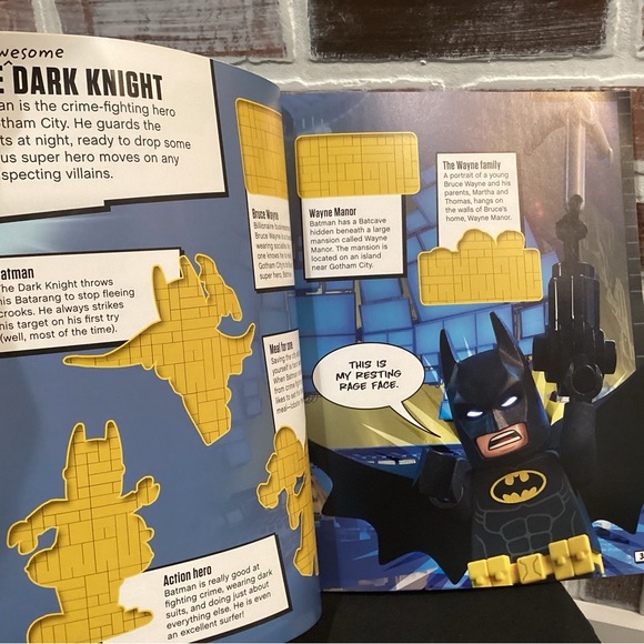 Lego The Batman Movie 1000+ Sticker Book - Like New - 1 Sticker Used - Comics - Picture 4 of 14